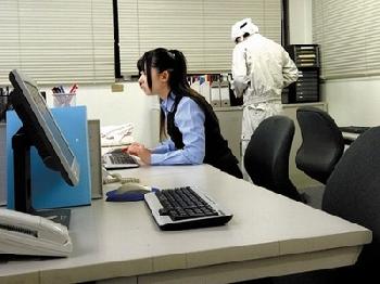 一人で残業している可愛いオフィスレディが業者に狙われて…クロロホルムで寝かされている間に中出し強姦痴女OLイラマチオレイプの...