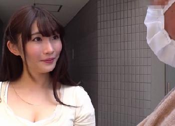 マンションの管理人にも気を使う美形お姉さんは…自分から男を連れ込んで誘惑するヘンタイ痴女だった！巨乳のエロ動画