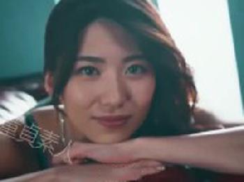 こんなきれいな女性と筆おろしFUCKできてラッキーな童貞ファン巨乳お姉さん乱交のエロ動画