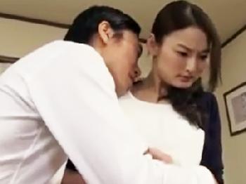 夫が作った借金返済を手伝ってくれたはずの義理の父親に裏切りられ犯される美人奥さん巨乳人妻イラマチオレイプ近親相姦のエロ動画