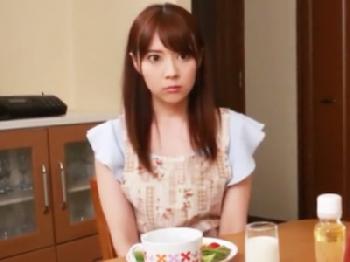 「口でするだけなら‥」軽い気持ちでした淫口がきっかけで彼友との肉体関係を断ち切れなくなり‥巨乳中出しフェラ美少女のエロ動画