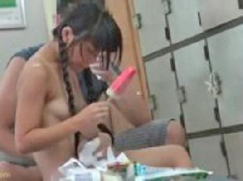 父親と一緒に男風呂入ったら見知らぬオジサンに犯される童顔美少女ロリパイパンのエロ動画