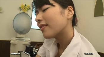 「早く脱ぎなってぇ～」家族旅行で男一人の男女混浴風呂→数々の露天温泉でヤリ倒し巨乳お姉さん痴女乱交露出のエロ動画