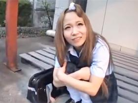 Eカップ巨大乳マダムの鳴月らんがデビュー作でいきなり中出し！巨乳ギャル人妻のエロ動画