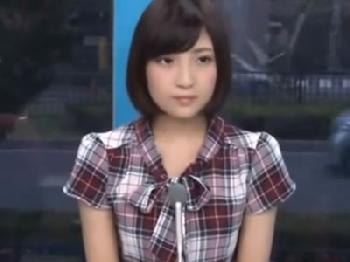 アナウンサー志望の童顔お姉さんがうまく原稿を読めずに罰ゲームハメ美少女ロリフェラのエロ動画