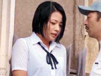 一緒に雨宿りしてた3人の美形少女女子校生の巨乳に理性崩壊して中出し婦女暴行しちゃうオッサン達美少女パイパンレイプ露出のエロ動...