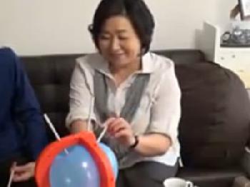 B専用熟女を自宅に連れこんで生姦中出しするヤリチンの鑑巨乳素人人妻のエロ動画