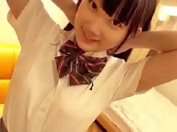 色白無垢な美形少女のベタベタ彼女とイチャラブハメ撮りSEX女子校生美少女コスプレのエロ動画