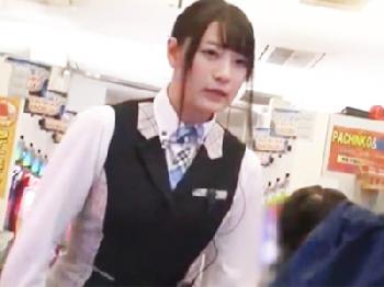 パチンポ屋の美形少女店員を店内でヤリ倒して顔面に精液ぶっかけ美少女顔射イラマチオレイプのエロ動画