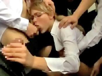 金髪巨大乳な外人OLがイエロー共に凌辱される胸糞痴漢一部始終巨乳お姉さんパンストめがねレイプのエロ動画