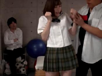 『ちょ、ちょっと！ヤメてください！』色白巨大オッパイ女子校生が先輩にヤキという性行為指導巨乳美少女ロリ顔射のエロ動画