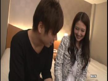 極上素人巨大オッパイ娘がイケメン陰茎にハメ倒されて絶頂絶頂オーガズム潮吹き！巨乳美少女のエロ動画