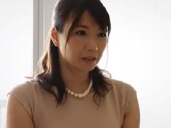 清潔感あふれる美人奥様がお仕置き調教ハメで拘束され→生中出しフィニッシュ巨乳人妻のエロ動画