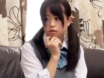 「肉棒欲しい‥」媚薬を飲まされマンコが疼いた巨乳女子校生が肉棒を求めて中出し懇願W美少女パイパンのエロ動画