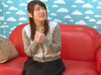 強烈かわいいオフィスレディさんがガチSEXを知らない男を優しく筆おろし！素人お姉さんOL童貞のエロ動画