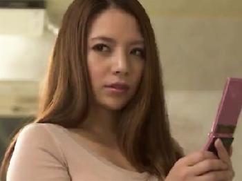 な美人奥さんが夫以外の若男性器に乱れ狂い→完全陥落アクメ巨乳人妻顔射露出のエロ動画