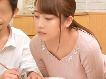 友だちのお姉さんがケモノのように男性器を貪って誘惑巨乳美少女痴女中出しのエロ動画