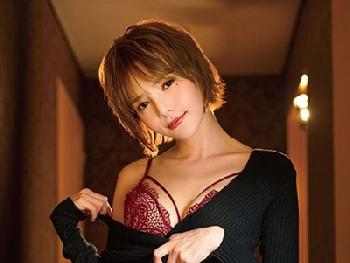 SEXを知らない男には勿体なさすぎる美形お姉さんが6人の素人SEXを知らない男くんをガチで筆おろし巨乳痴女童貞広瀬りおなのエ...