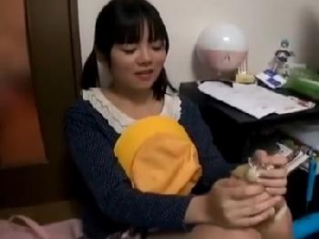 下校中の童顔JSを家に連れこんで中出し陵辱仕掛ける人間のクズ素人女子校生美少女ロリパイパンレイプのエロ動画