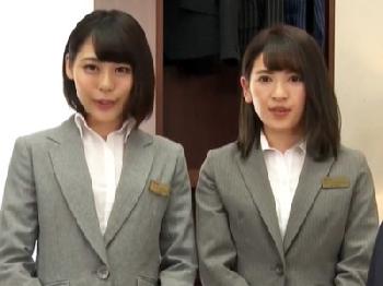 スーツの採寸時にフェラチオチオザーメンごっくんのサービスをしてくれる紳士服売り場の店員美少女OLイラマチオのエロ動画