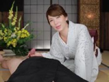 和服の中年女性が完全主観で隠語を発しながらご主人さまにご奉仕巨乳のエロ動画