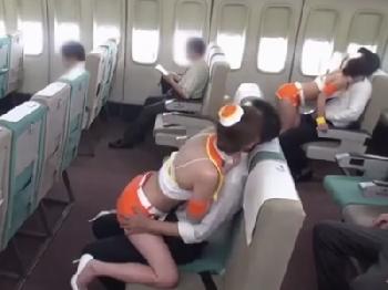 これが本当のファーストクラス！美人CAによるファックサービスでフライトパコ痴女OLコスプレのエロ動画