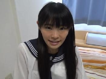 ガチめな感じの無毛セーラー服童顔女子校生を部屋連れ込んで中出しました美少女ロリパイパンのエロ動画