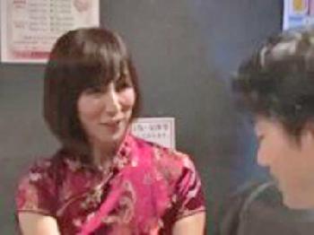 本番禁止の五反田のチャイナ服ピンサロを隠し撮り巨乳熟女コスプレ中出しのエロ動画