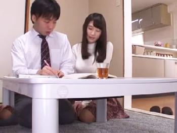 『んっダメ…そこ気持ちぃよ！…』勉強教えてた高校生に色情されてハメられちゃうきれいなお姉さん女子大生美少女ぶっかけのエロ動画