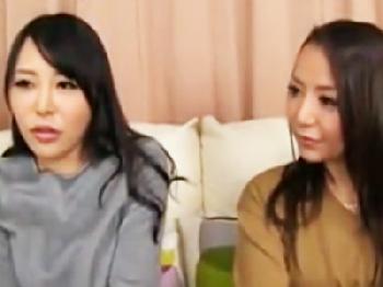 ランジェリーチェックと騙してナンパした素人きれいなお姉さんコンビを巧みに脱がせて乱交ハメ撮り成功巨乳顔射のエロ動画