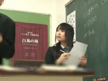 淫乱心が高すぎる思春期女子校生が勃起ペニ棒を見て我慢できず→美少女痴女のエロ動画