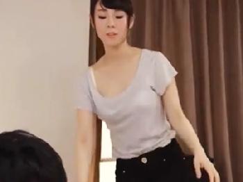 出張マッサージを頼んだら綺麗なお姉さんだったのでお願いして生ズボさせてもらったのエロ動画