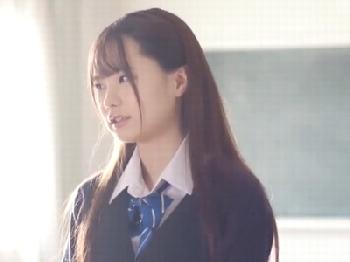 「いつもはゴムつけてるから…」人生初の中出しに不安が覚醒な童顔女子校生美少女ロリのエロ動画