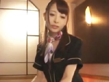 『ビュルビュル出てますね』神の手を持つエステ嬢が射精した後もセンズリ継続で男の潮を吹かせるお姉さんM男手コキのエロ動画