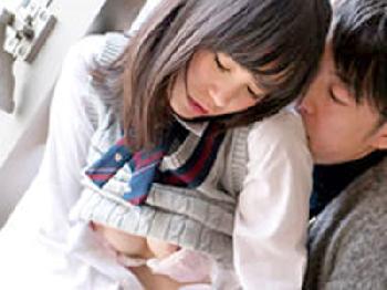年上彼氏との交尾にハマって淫乱ド淫乱化しちゃう清潔感のある女子校生巨乳美少女のエロ動画