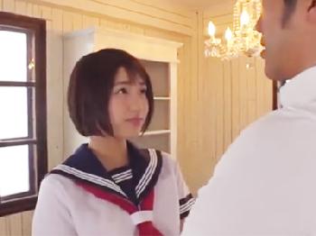 幼い顔立ちの美形少女がバックで鬼ピスされて痙攣イキ美少女ロリ顔射のエロ動画