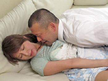 レイプされていて気持ちはイヤなはずなのに身体は感じちゃう奥さん巨乳人妻希崎ジェシカのエロ動画