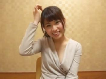 自宅で美人ビックおっぱい講師を口説いて強引にハメる様子を隠し撮り！巨乳お姉さん盗撮のエロ動画
