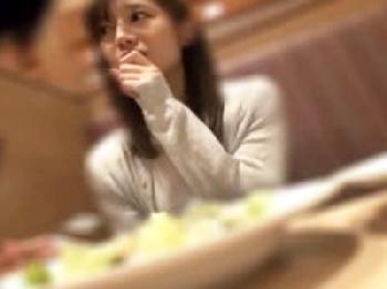 敏感マンコを激しく責められて潮吹きしちゃう美形少女を本気でガチパコぶっかけ美少女お姉さんのエロ動画