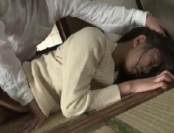 「もうヤメて…っ」美人過ぎた奥様が執拗にストーキングされて強引陵辱巨乳人妻レイプ波多野結衣のエロ動画