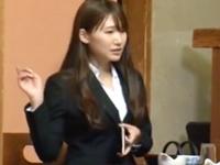 男女混浴温泉でオッサン客に迫られ断りきれずにペニス受け入れた巨大乳房奥さんW巨乳お姉さん人妻顔射ぶっかけのエロ動画