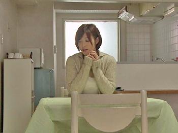 暇な団地妻が日常にスパイスを効かせるために姦淫交尾巨乳人妻水野朝陽のエロ動画