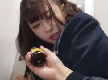 『止めてください‥』帰宅中の女子校生を尾行してエレベーター内で婦女暴行美少女レイプのエロ動画