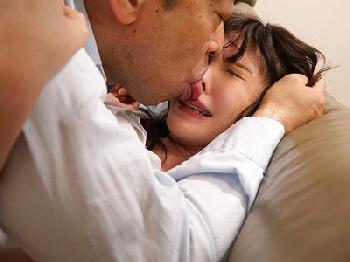 大嫌いな義父にベロベロ舐められて犯される若奥様巨乳人妻3P橋本ありなのエロ動画