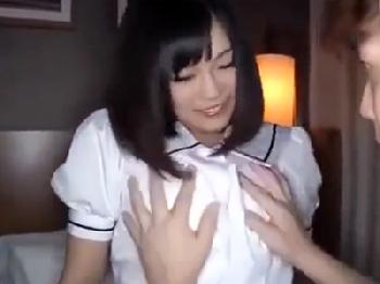 清潔感のある黒髪女子校生娘のぴちぴちマンコをハードピストンで濃密精液大量中出しフィニッシュ美少女のエロ動画