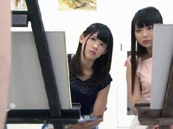 ヌードモデルを買って出たら淫乱美大生たちに失神するまで弄ばれたM男先生W美少女痴女手コキアナルのエロ動画