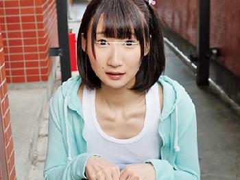 「オッサンは私を必要としてくれる？」隣の純真無垢学生がまさかのノーブラ誘惑美少女ロリパイパン中出しのエロ動画