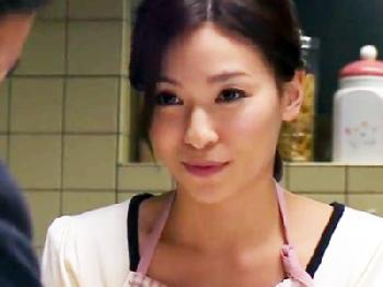 凄いテクマッサージ師の淫靡な指使いに感じてしまい挿入される奥さん巨乳人妻のエロ動画