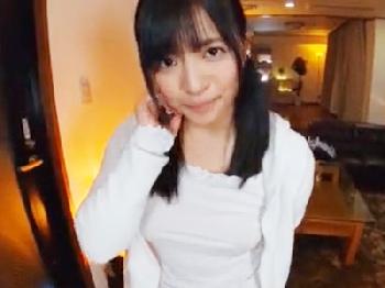 彼女より可愛い魔性な妹の誘惑にフル勃起！耐ええ切れず生中出し姦淫パコ巨乳美少女痴女フェラのエロ動画