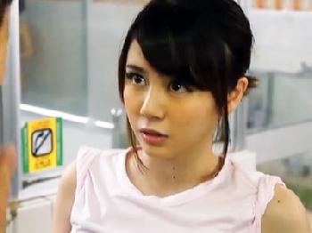 常連さんにはエロいサービスしてくれる銭湯のデカパイ看板娘巨乳美少女パイズリのエロ動画